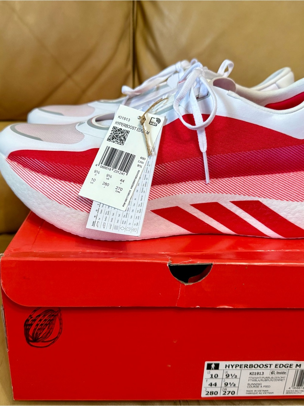 Adidas Hyperboost Edge Men’s Running Shoes White Pure Ruby Size 10 NIB KI1913